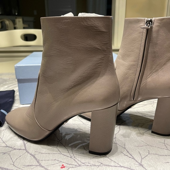 Prada Calzature Donna Boots - Brand New! - Picture 7 of 14